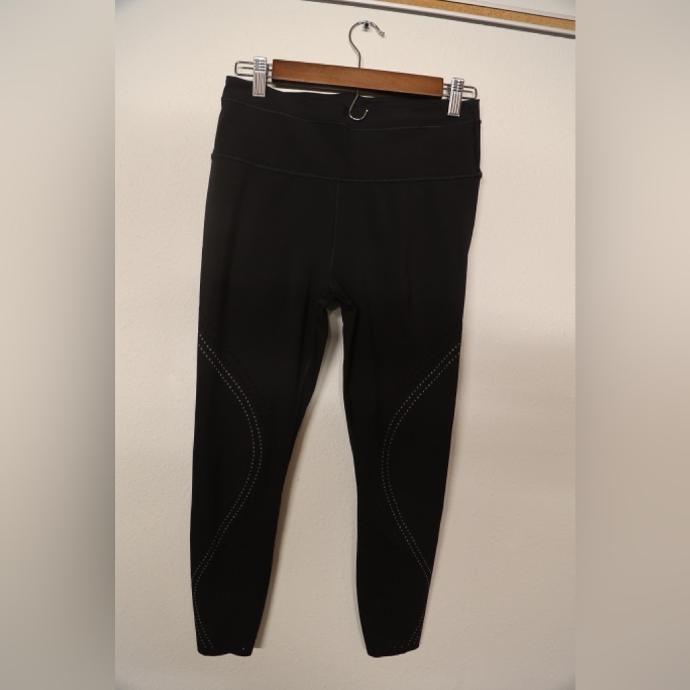 Athleta Accelerate LaserCut 7/8 Tight Black Size M High Rise Running Leggings